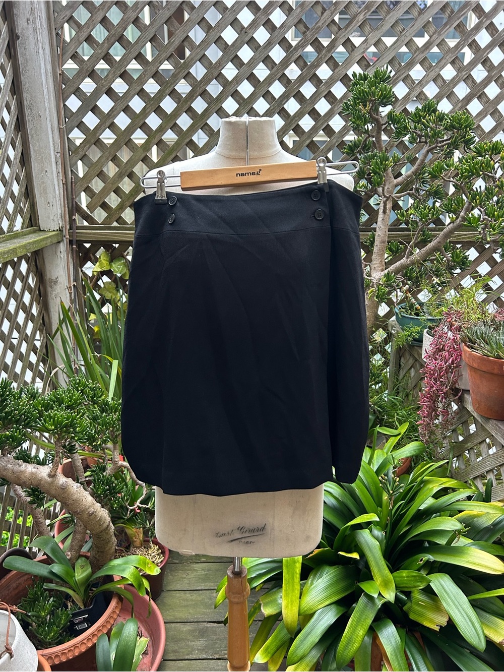 Chaus Black Tailored Skirt